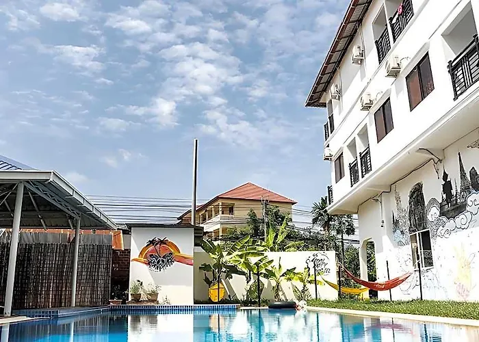 Pool Party Hostel
