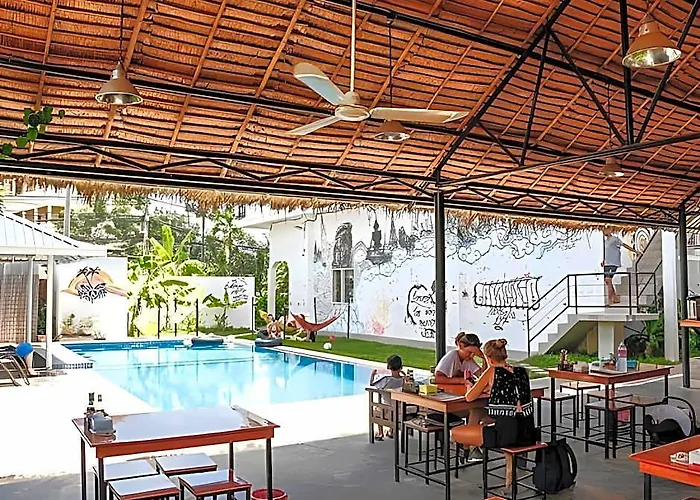 Hostel Pool Party *
