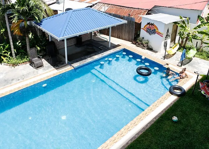 Hostel Pool Party Siem Reap